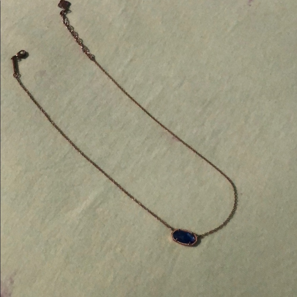Kendra Scott necklace
